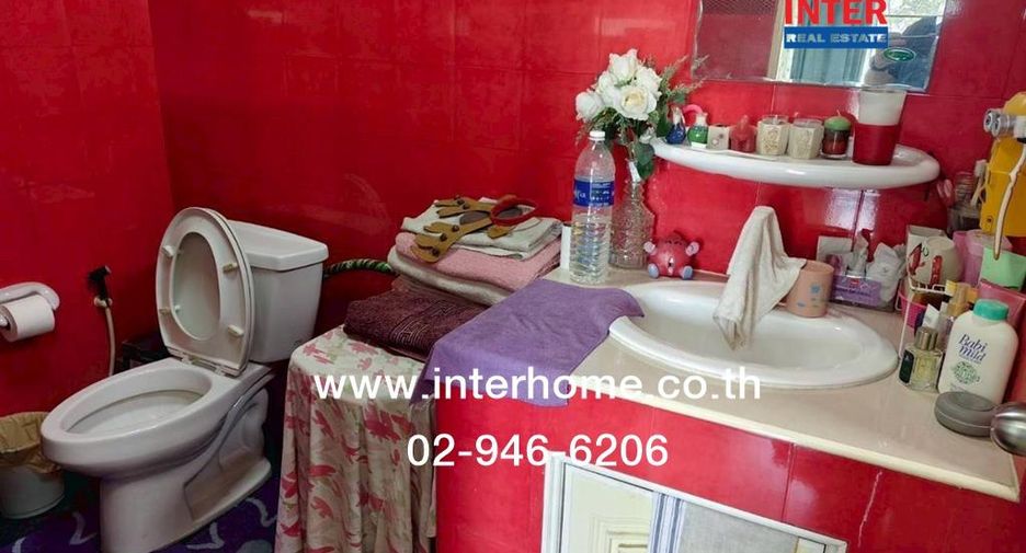 For sale 4 bedrooms house in Khlong Luang, Pathum Thani