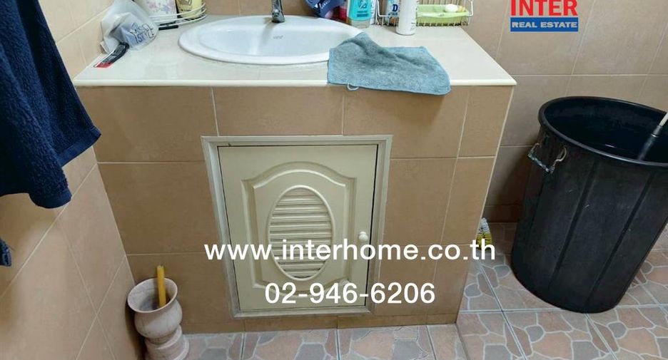 For sale 4 bedrooms house in Khlong Luang, Pathum Thani
