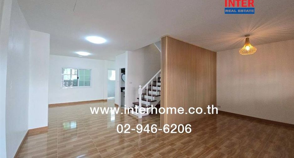 For sale 3 bedrooms townhouse in Khlong Sam Wa, Bangkok