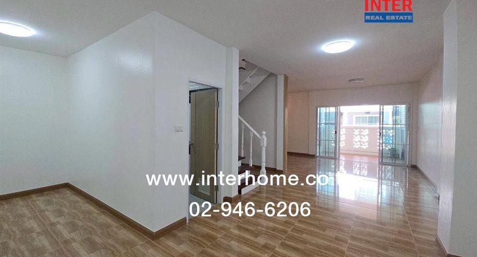 For sale 3 bedrooms townhouse in Khlong Sam Wa, Bangkok