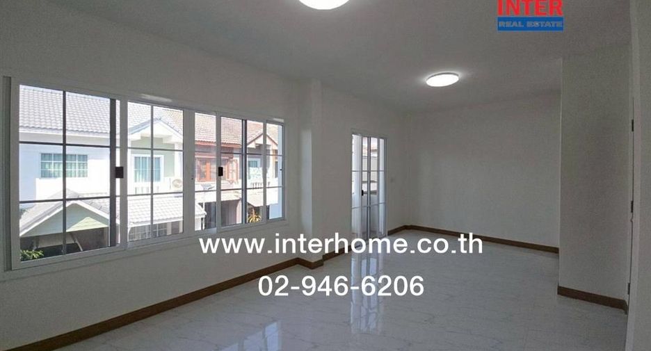 For sale 3 bedrooms townhouse in Khlong Sam Wa, Bangkok