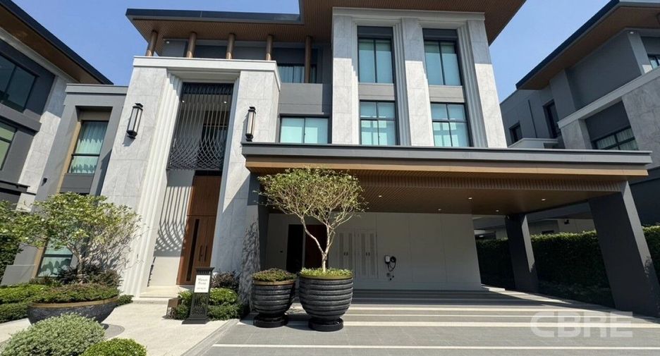For sale 4 bedrooms house in Saphan Sung, Bangkok