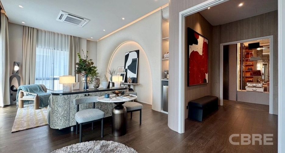 For sale 4 bedrooms house in Saphan Sung, Bangkok