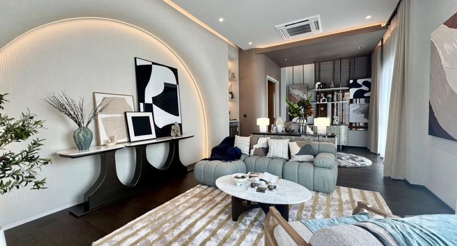 For sale 4 bedrooms house in Saphan Sung, Bangkok