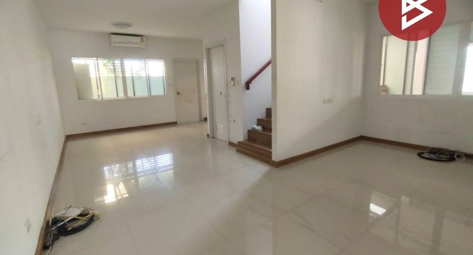 For sale 7 bedrooms house in Nong Chok, Bangkok