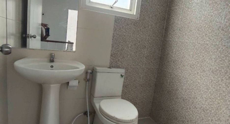 For sale 7 bedrooms house in Nong Chok, Bangkok