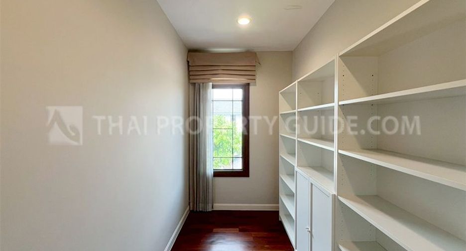 For rent 4 bedrooms house in Suan Luang, Bangkok