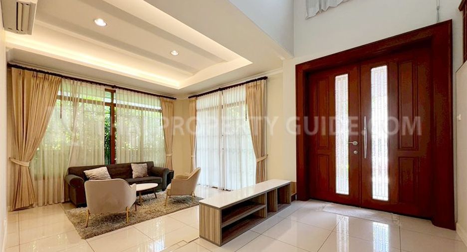 For rent 4 bedrooms house in Suan Luang, Bangkok