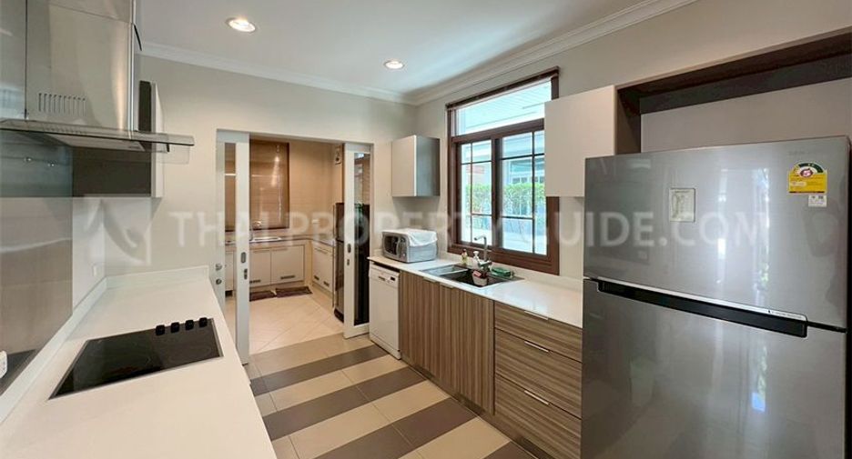 For rent 4 bedrooms house in Suan Luang, Bangkok