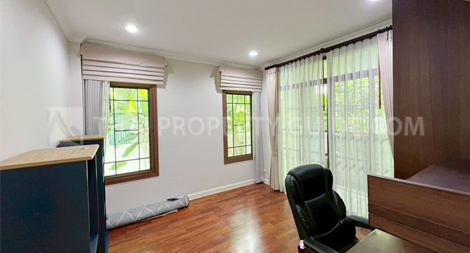 For rent 4 bedrooms house in Suan Luang, Bangkok