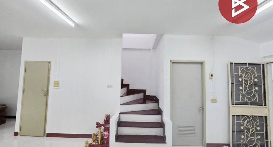 For sale 2 bedrooms townhouse in Bang Kapi, Bangkok