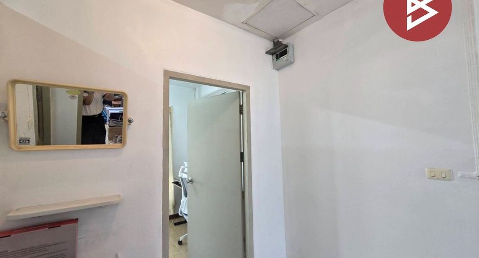 For sale 2 bedrooms townhouse in Bang Kapi, Bangkok
