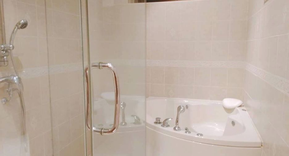 For rent 3 bedrooms villa in Jomtien, Pattaya