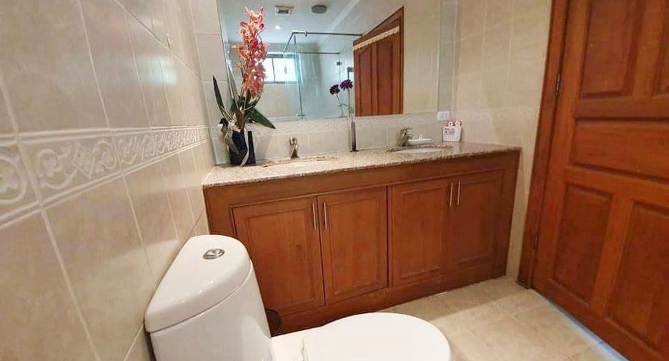 For rent 3 bedrooms villa in Jomtien, Pattaya