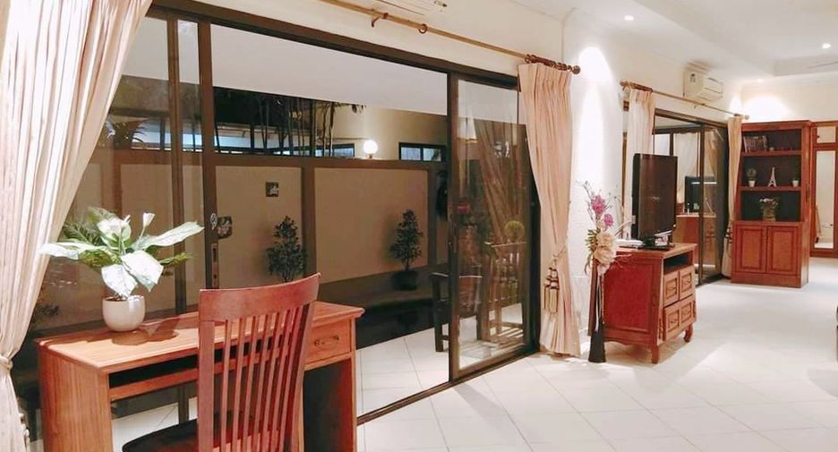 For rent 3 bedrooms villa in Jomtien, Pattaya