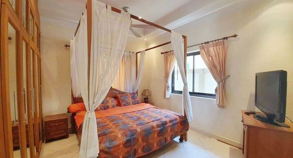 For rent 3 bedrooms villa in Jomtien, Pattaya