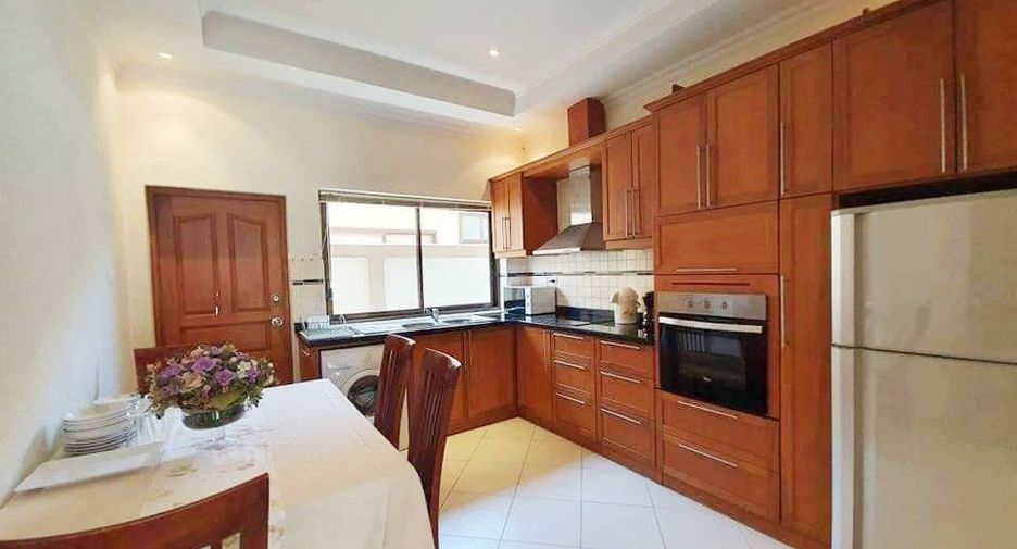 For rent 3 bedrooms villa in Jomtien, Pattaya
