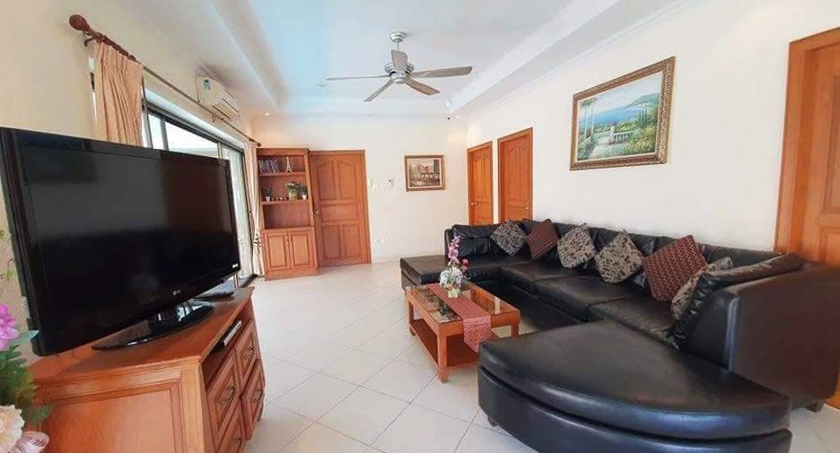 For rent 3 bedrooms villa in Jomtien, Pattaya