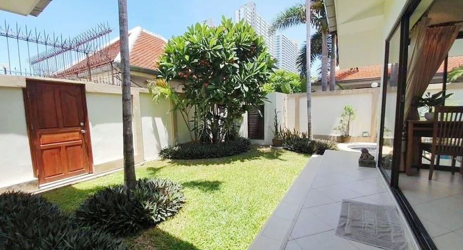 For rent 3 bedrooms villa in Jomtien, Pattaya