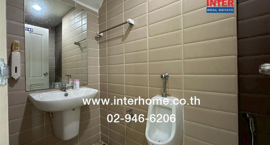 Casa adosada en venta de 3 habitaciones en Prawet, Bangkok