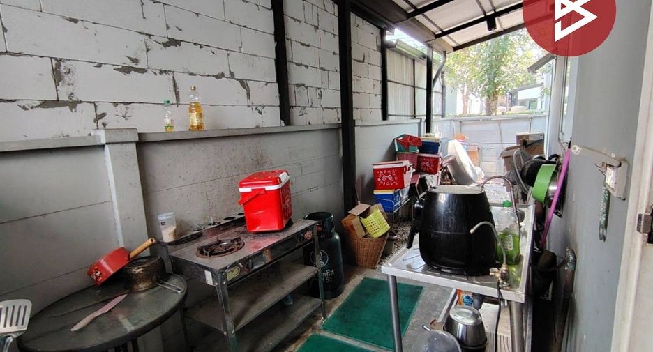 For sale 4 bedrooms townhouse in Bang Phli, Samut Prakan