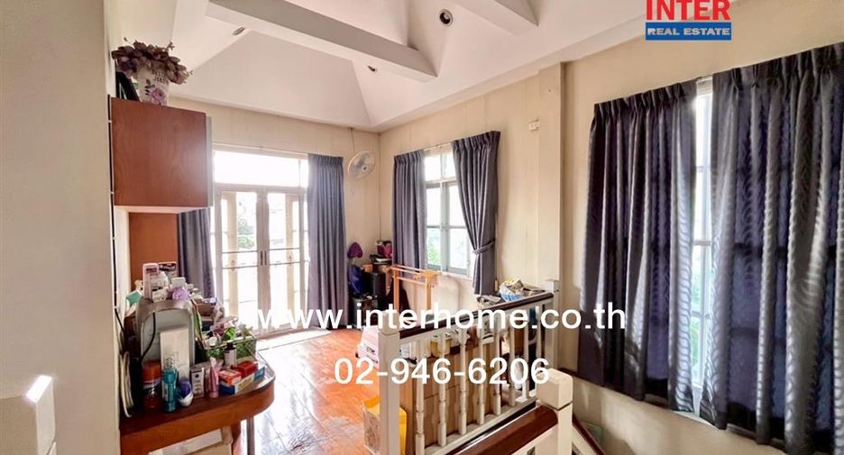 For rent and for sale 3 bedrooms house in Phra Khanong, Bangkok