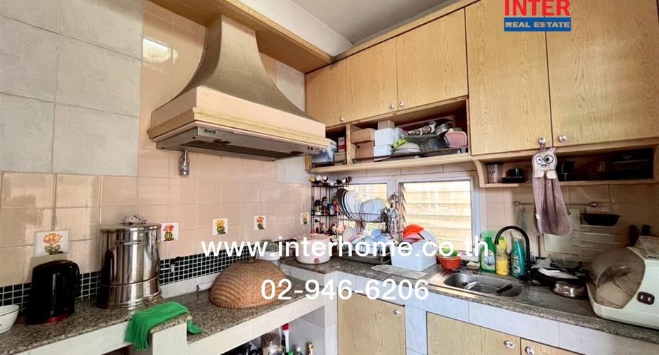 For rent and for sale 3 bedrooms house in Phra Khanong, Bangkok