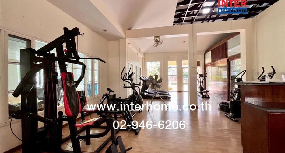 For rent and for sale 3 bedrooms house in Phra Khanong, Bangkok