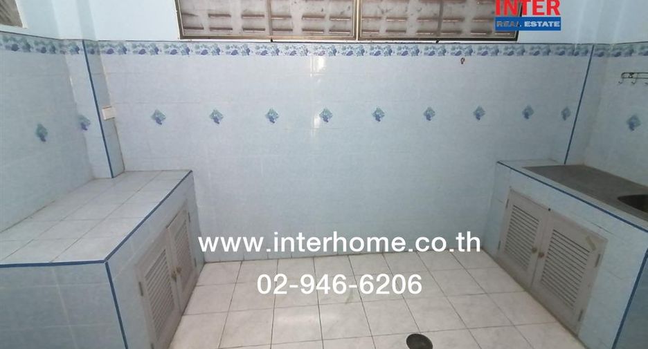 For sale 2 bedrooms townhouse in Min Buri, Bangkok