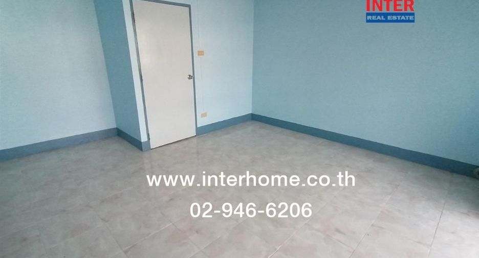 For sale 2 bedrooms townhouse in Min Buri, Bangkok