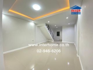 For sale 2 ベッドルーム townhouse in Nong Chok, Bangkok