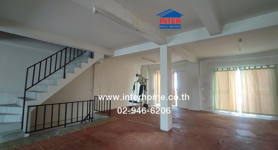 Local comercial en venta de 2 habitaciones en Bang Kruai, Nonthaburi