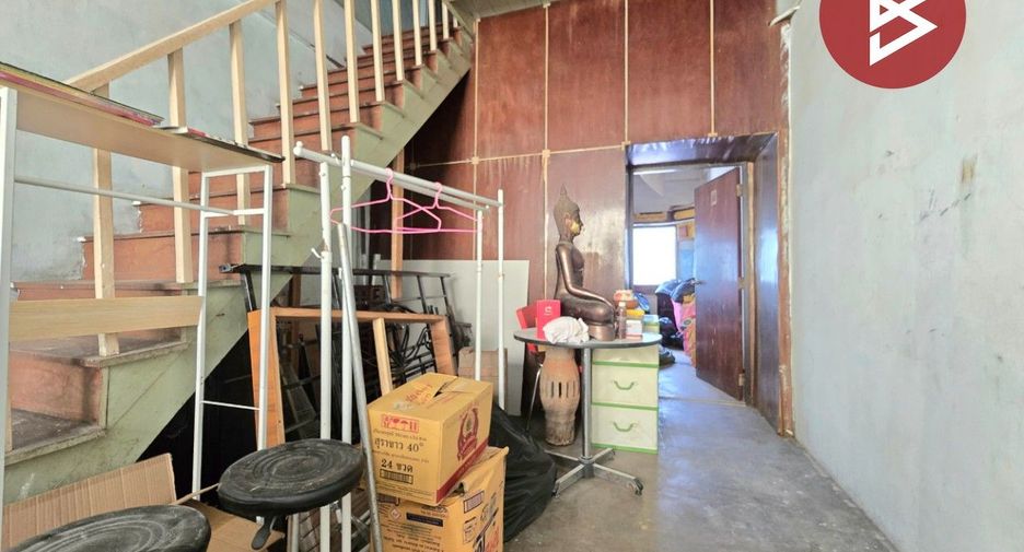 For sale 1 bed retail Space in Yan Nawa, Bangkok