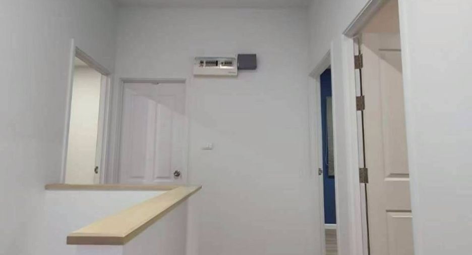 For sale 3 bedrooms townhouse in Mueang Chachoengsao, Chachoengsao