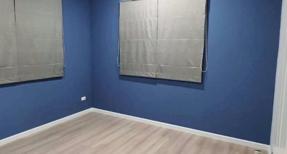 For sale 3 bedrooms townhouse in Mueang Chachoengsao, Chachoengsao