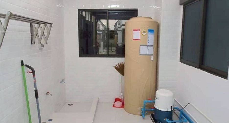 For sale 3 bedrooms townhouse in Mueang Chachoengsao, Chachoengsao