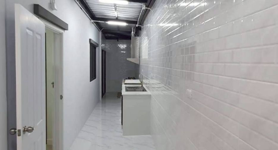 For sale 3 bedrooms townhouse in Mueang Chachoengsao, Chachoengsao