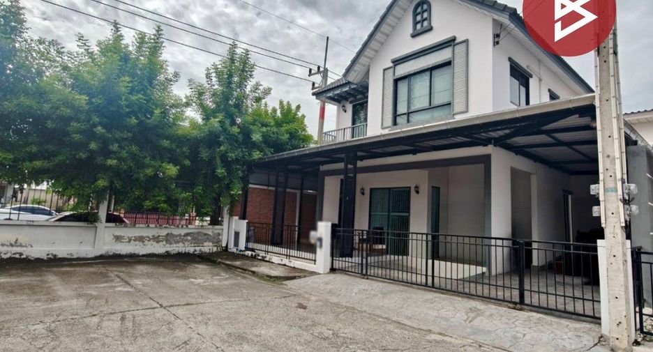 For sale 3 bedrooms townhouse in Mueang Chachoengsao, Chachoengsao