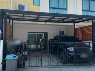 Reihenhaus zur Miete mit 3 Zimmer in Khan Na Yao, Bangkok