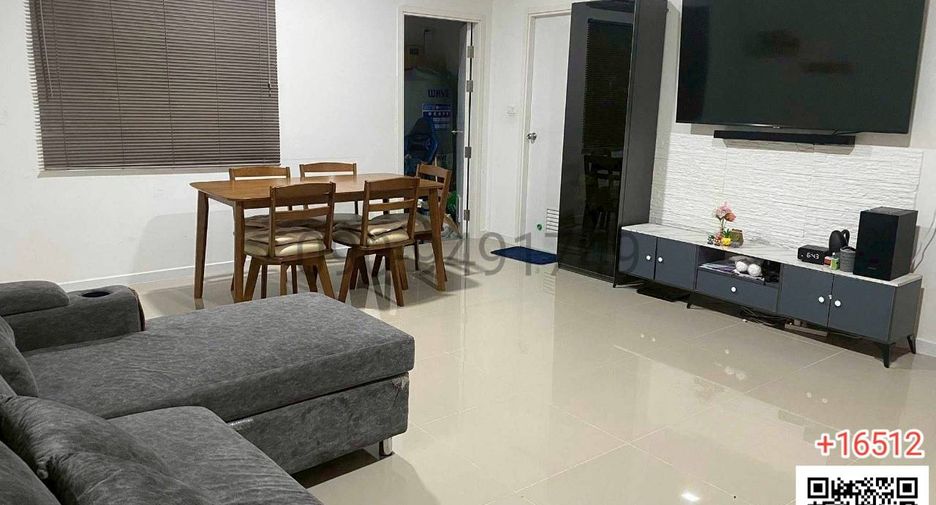 For rent 3 bedrooms townhouse in Khan Na Yao, Bangkok