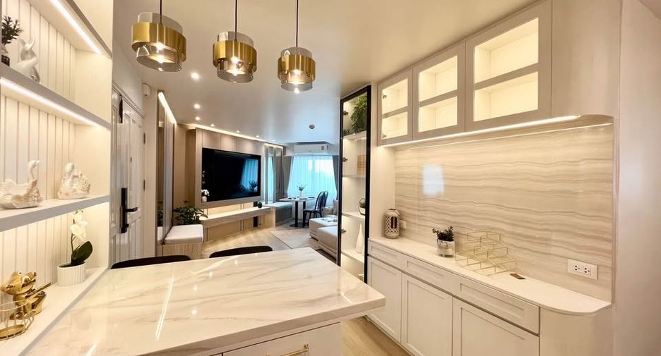 For sale 2 bedrooms condo in Yan Nawa, Bangkok