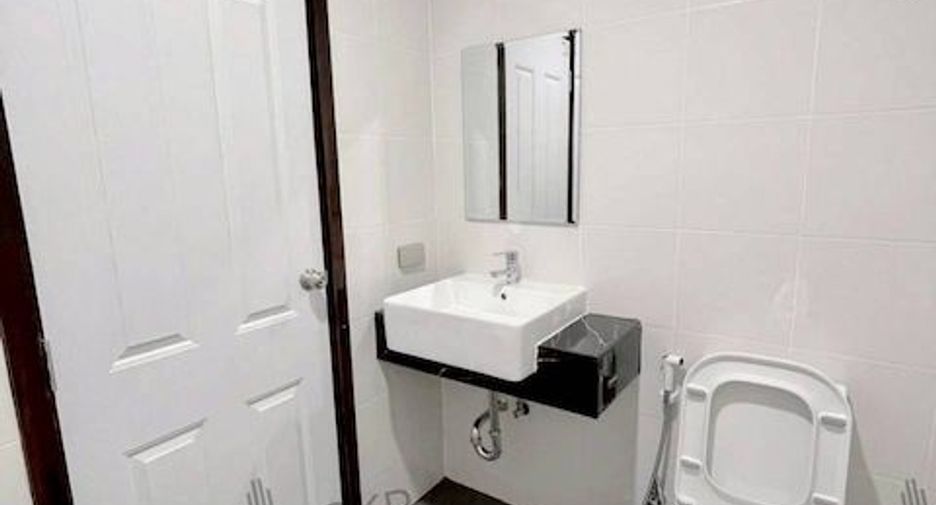 For sale 2 bedrooms townhouse in Phan Thong, Chonburi
