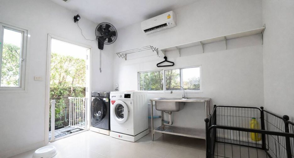 For sale 3 bedrooms house in Sai Mai, Bangkok
