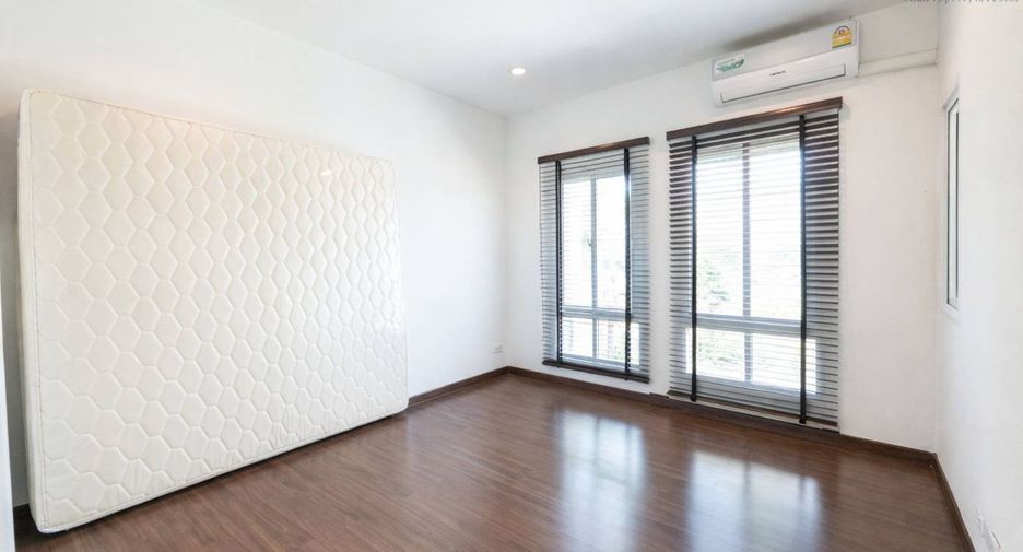 For sale 3 bedrooms house in Sai Mai, Bangkok
