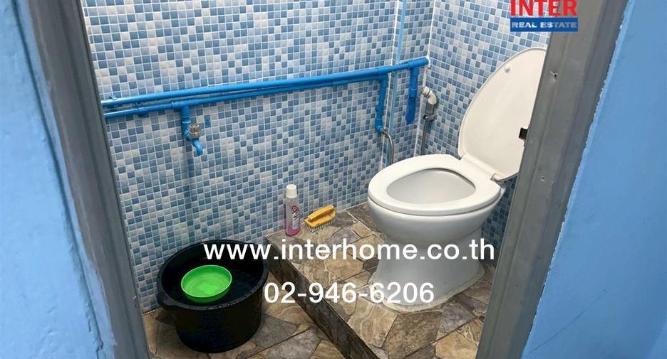 For sale 7 bedrooms retail Space in Prawet, Bangkok