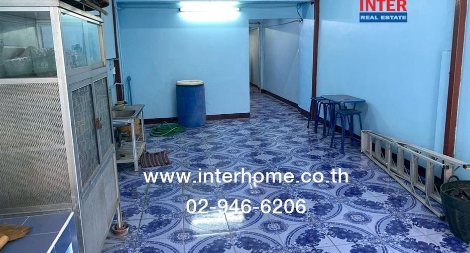 For sale 7 bedrooms retail Space in Prawet, Bangkok