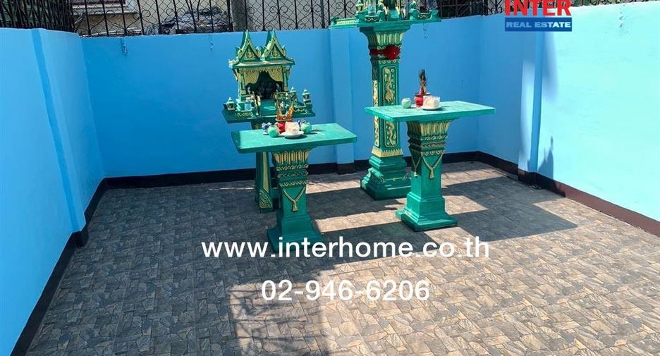 For sale 7 bedrooms retail Space in Prawet, Bangkok