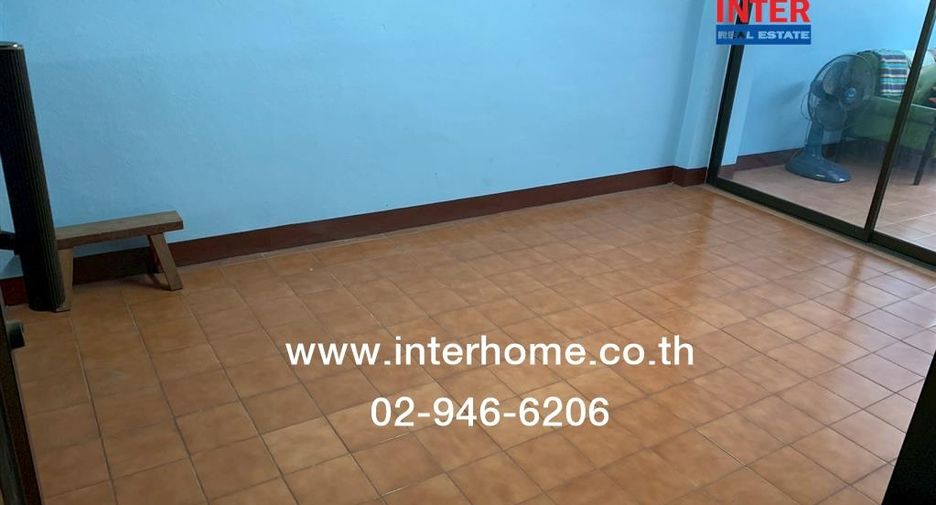 For sale 7 bedrooms retail Space in Prawet, Bangkok