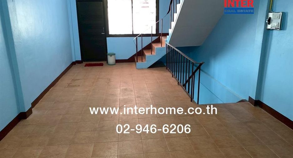 For sale 7 bedrooms retail Space in Prawet, Bangkok