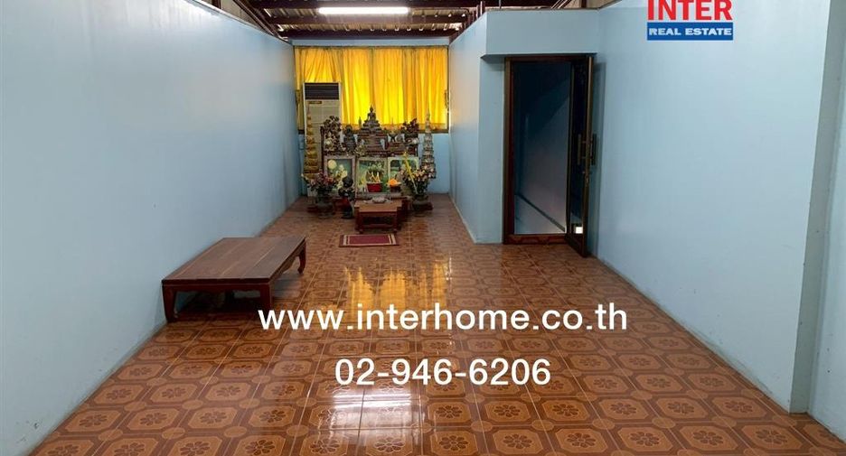 For sale 7 bedrooms retail Space in Prawet, Bangkok